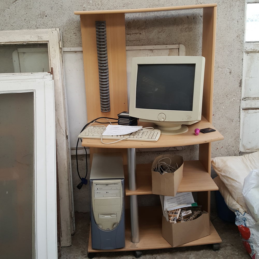 Meuble informatique avec rangements CD Meubles