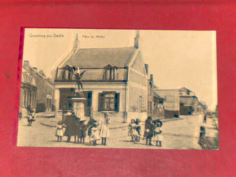 Cpa du 59 - Quesnoy sur De�le - Place saint Michel . . 4 Lucheux (80)
