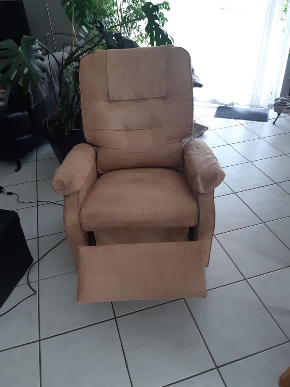 Fauteuil &eacute;lectrique relevant Meubles