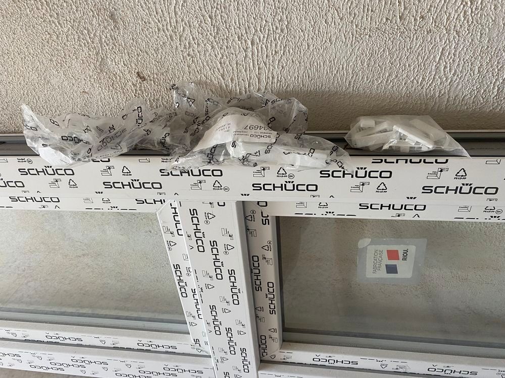 Fen&ecirc;tre PVC Sch&uuml;co neuve- double vitrage - 275x100 cm- Bricolage