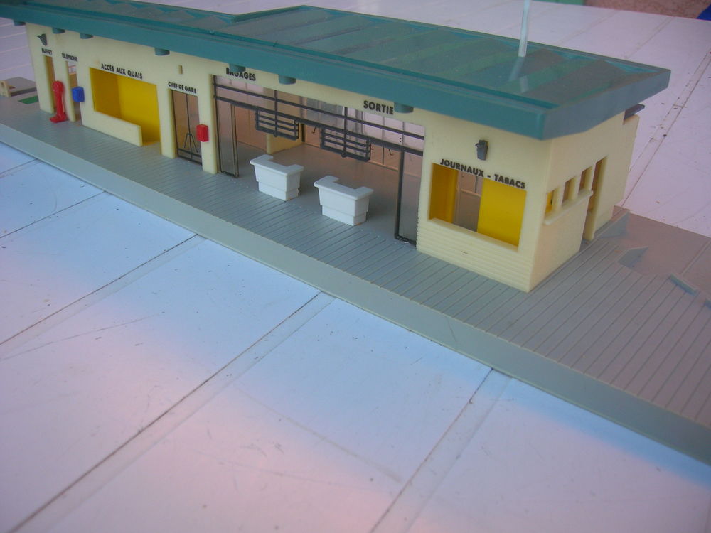 Modelisme ferroviaire Maquette de gare HORNBY JOUEF HO 