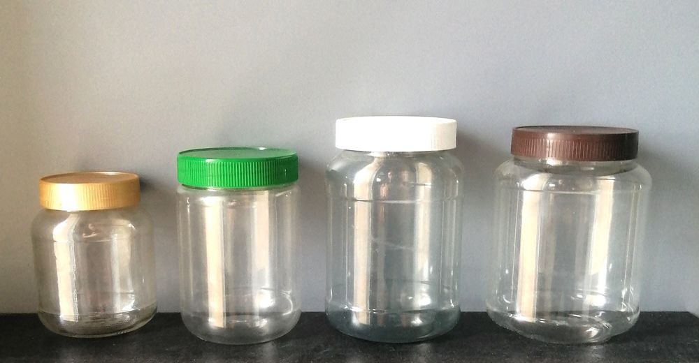 Bocal en verre ou plastique avec couvercles Décoration