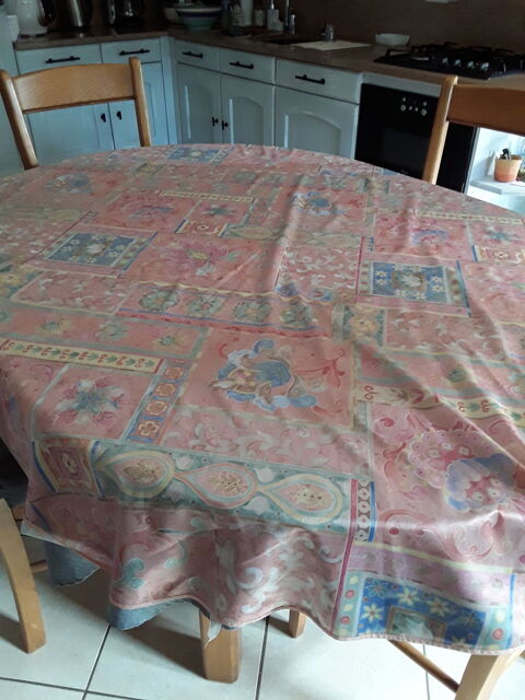 Nappe ronde 180cm imprim  100% polyester  5 Barzy-sur-Marne (02)