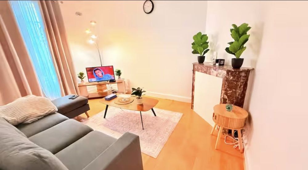 Location Appartement Charmant 2 pièces de 38 m² €