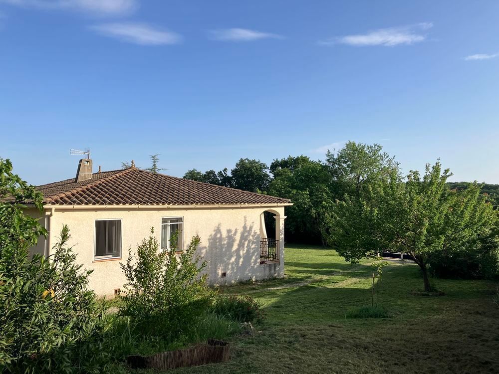 Vente Maison Lot : Maison 5 pièces, 4 chambres avec grand terrain + terrain constructible + grange.