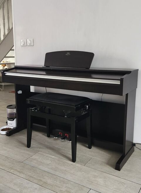 Piano YAMAHA Arius  480 Rosny-sous-Bois (93)