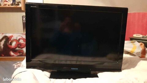Tv Toshiba lcd coulour tv modele 32AV625D
99 Viriat (01)