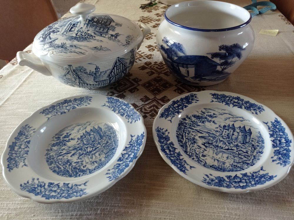 LOT VAISSELLE BLEUE Electroménager