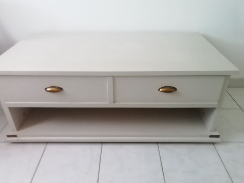 Table salon L120 l60 H0, 45
A prendre sur place Meubles