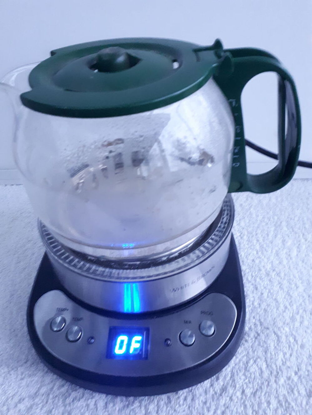 Bouilloire &eacute;lectrique en verre White &amp; Brown Electrom�nager