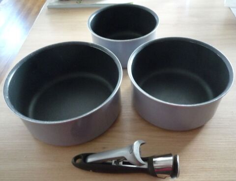 3 casseroles grises Tefal, Villers-lès-Nancy (54)