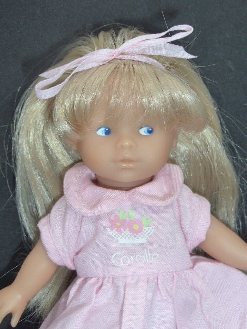 Corolle poup&eacute;e mini corolline blonde fleur Jeux / jouets