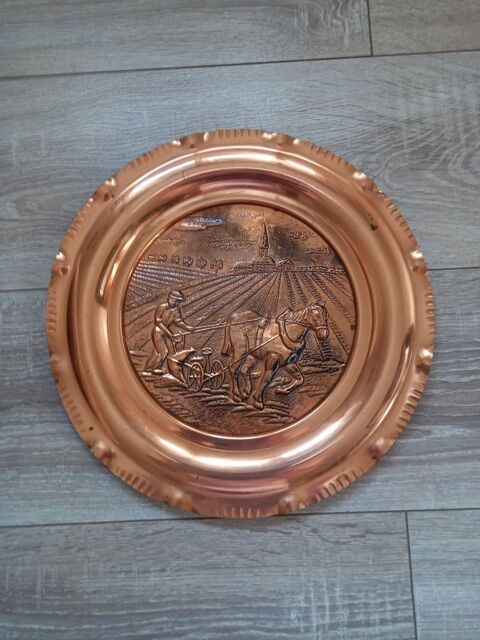 Assiette décorative en cuivre  les labours  15 Villiers (86)