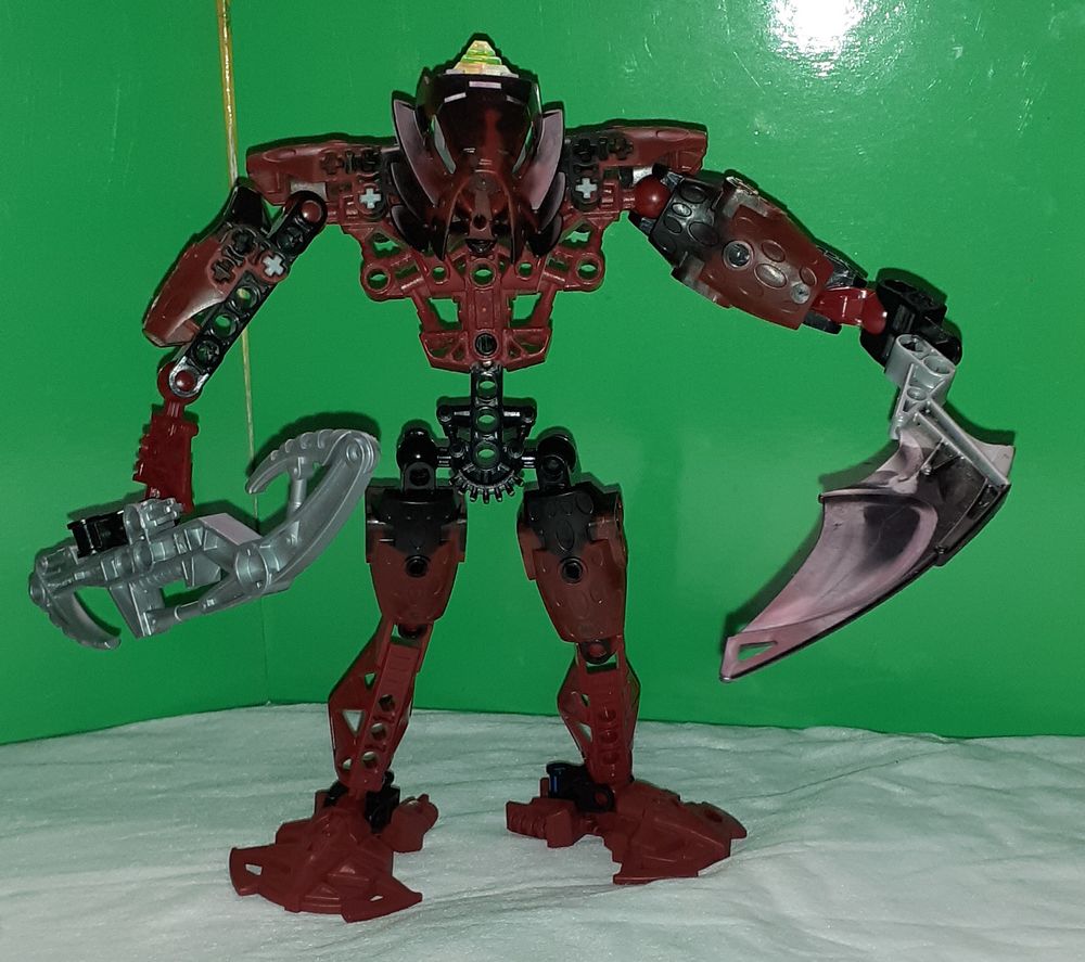 lot bonhommes robots &agrave; construire
20€ le lot ou 2€50 pi&egrave;ce Jeux / jouets