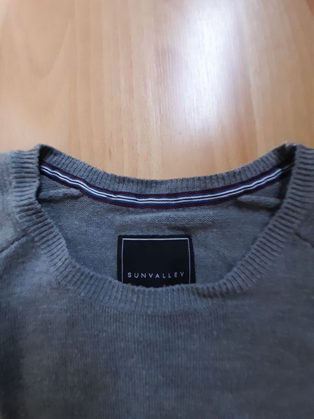 pull de la marque sunvalley Vêtements