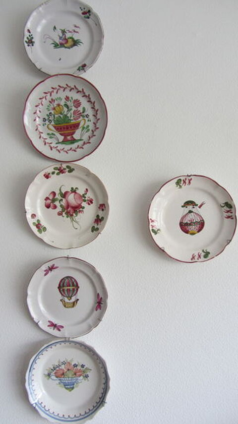 Assiettes en faïence   Anciennes   10 Metz (57)