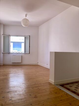  Appartement à louer 2 pièces 52 m²