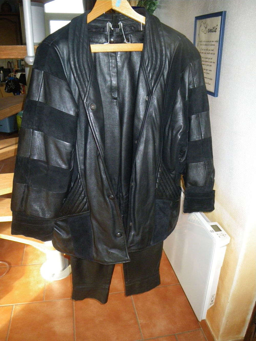 Manteau Trois Quart Cuir Dain et Pantalon Vêtements