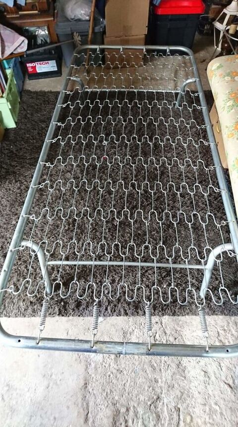 Ancien lit d'appoint /de camp 30 Charleville (51)