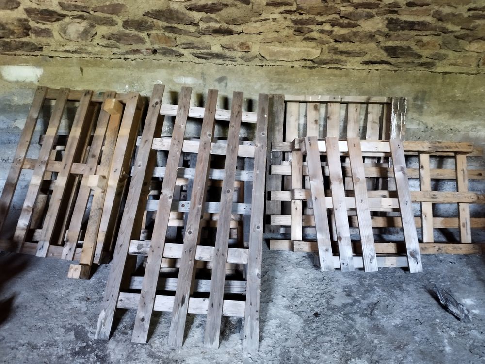 Palettes bois 1mx1m et 85x60 cm. Bricolage