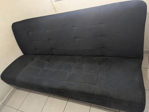 Canapé convertible en velours noir Peymeinade (06)