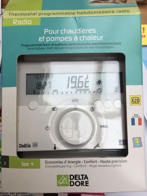 Thermostat programmable hebdomadaire radio de marque DELTIA  90 Château-Renault (37)