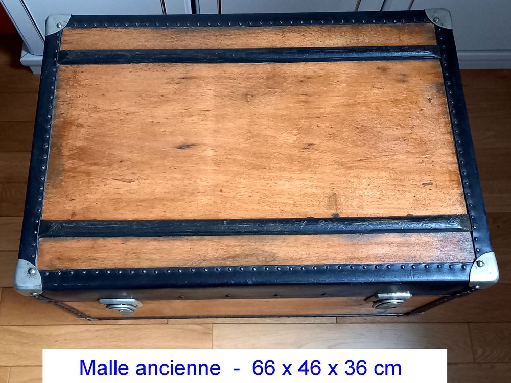MALLE ANCIENNE RESTAUR&Eacute;E BOIS 66x46x36 CM - INT. TAPISSE TBE Meubles