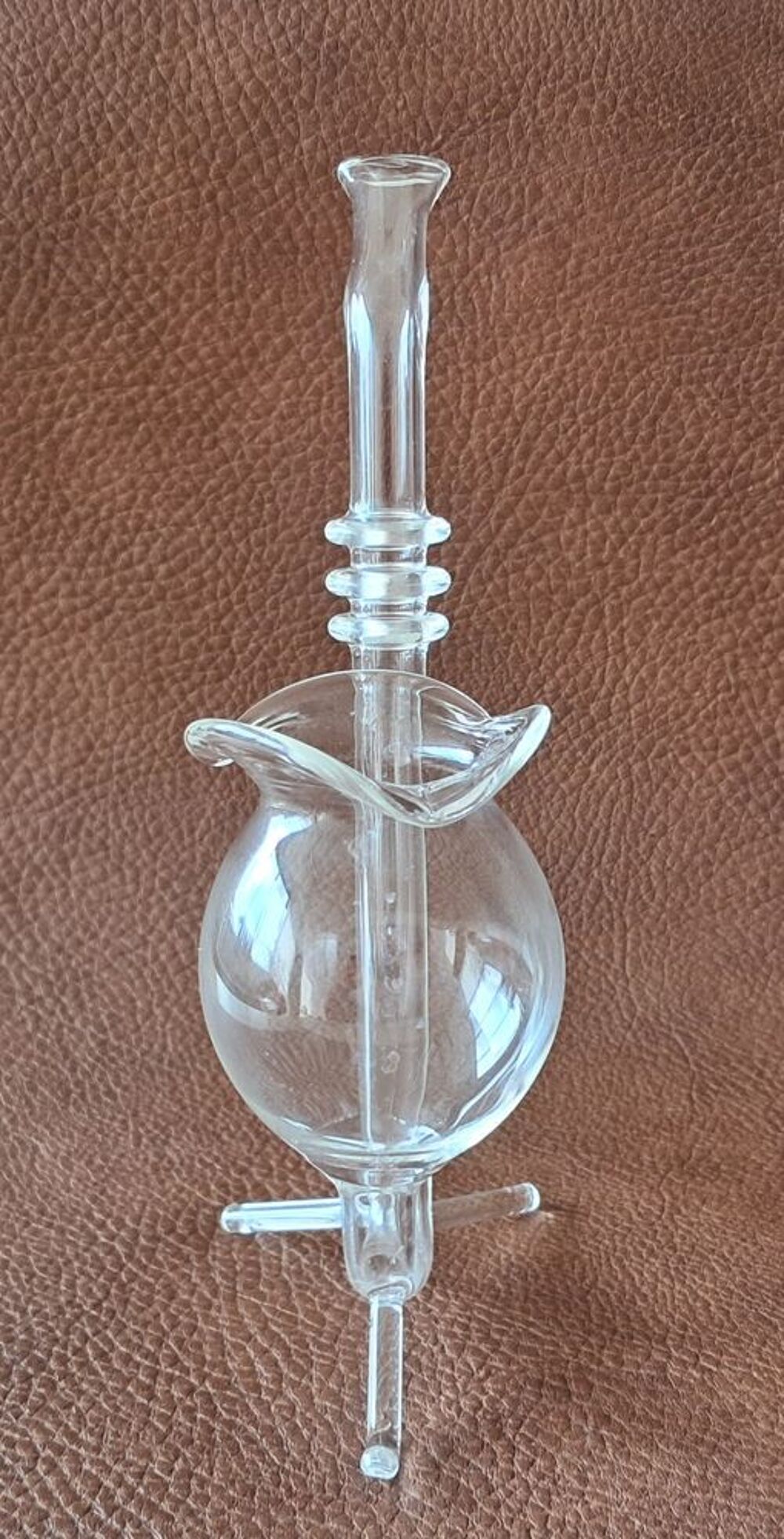 pipe &agrave; cognac alcool en verre souffl&eacute; transparent 
Cuisine