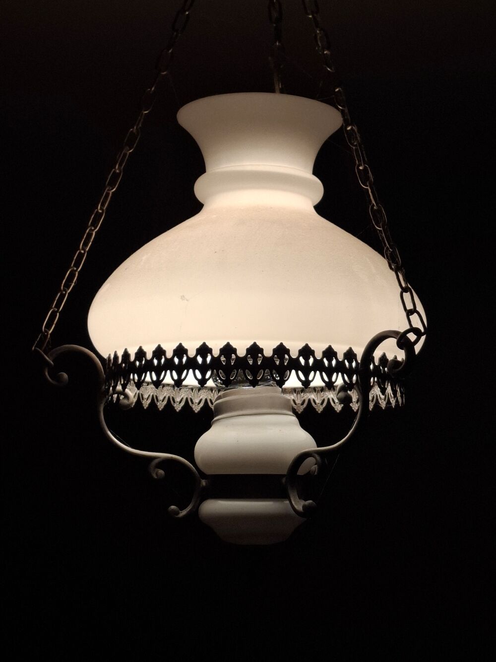 Joli lustre abas jour en verre Meubles
