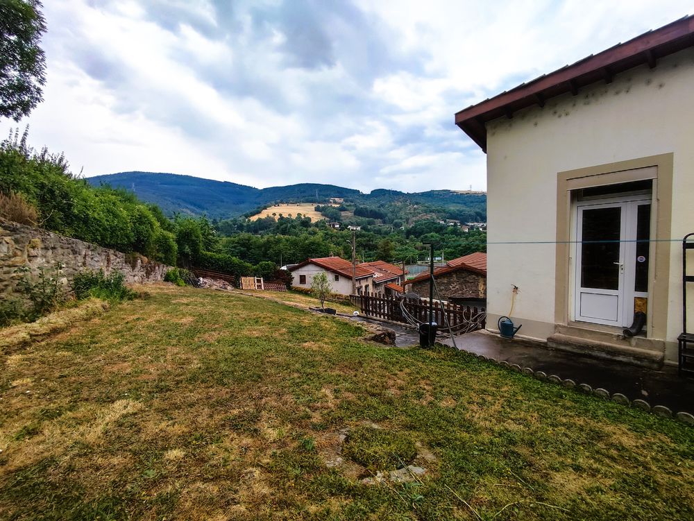 Vente Maison Maison de village 3 pièces avec jardin de 300 m², terrasse, garage Terrenoire
