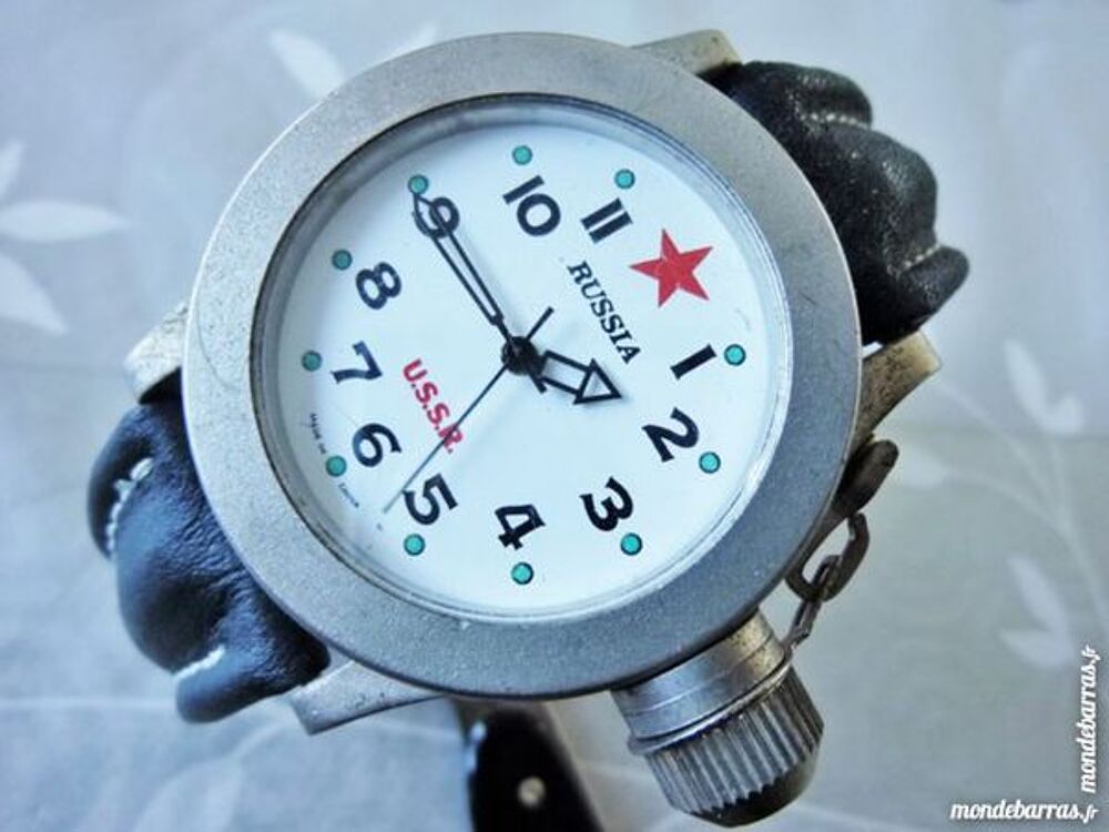 RUSSIA USSR montre m&eacute;canique r&eacute;pliq. Russe RUS0079 Bijoux et montres
