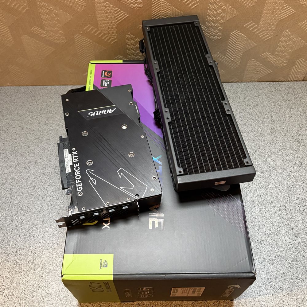 Aorus GeForce RTX 4080 16GB Xtreme Waterforce Mat�riel informatique