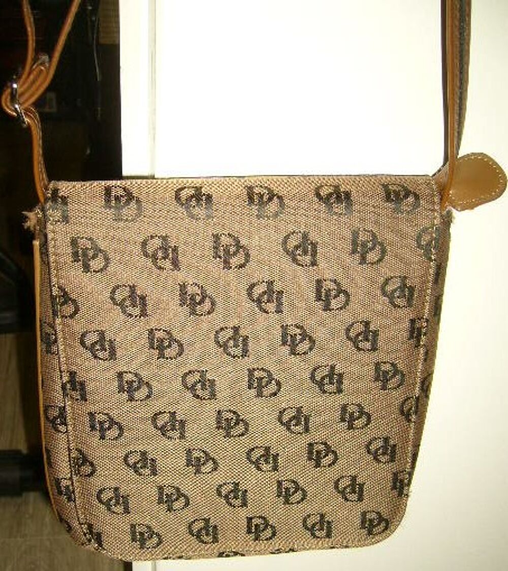 Sac femme avec lani&eacute;re Red Bag's occasion Maroquinerie