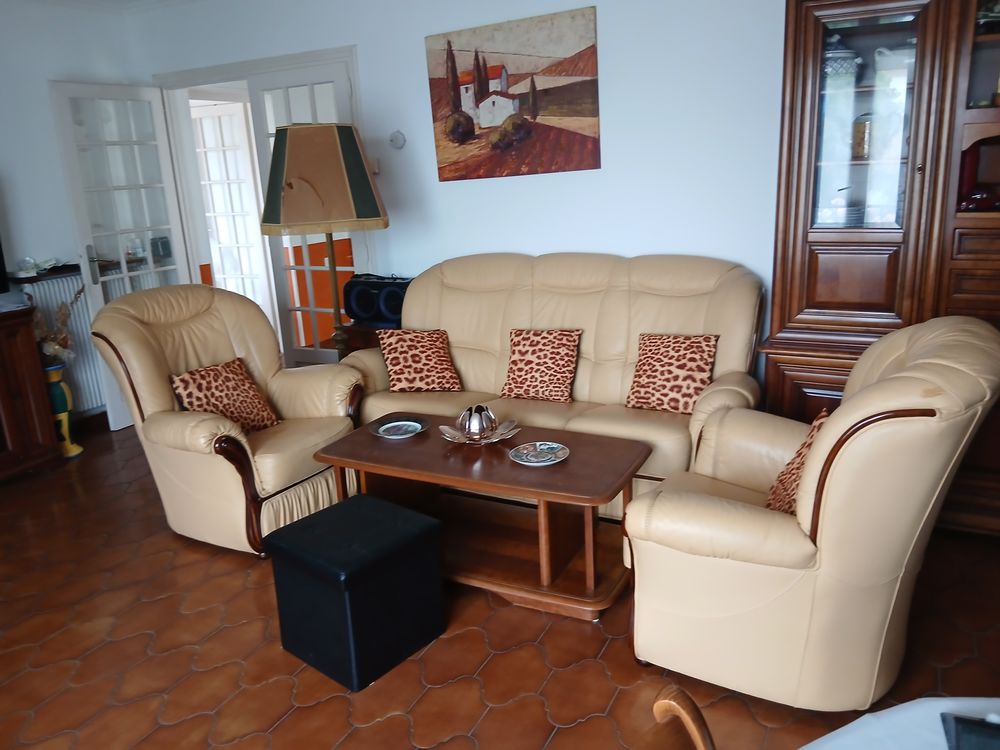 Canap&eacute; convertible+2 fauteuils en cuir veritable Meubles