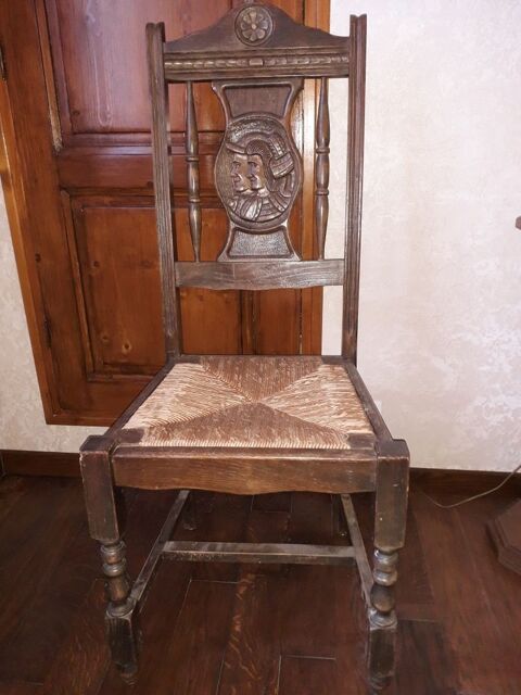 CHAISE  EN BOIS  AVEC ASSISE  PAILLE 15 Barfleur (50)