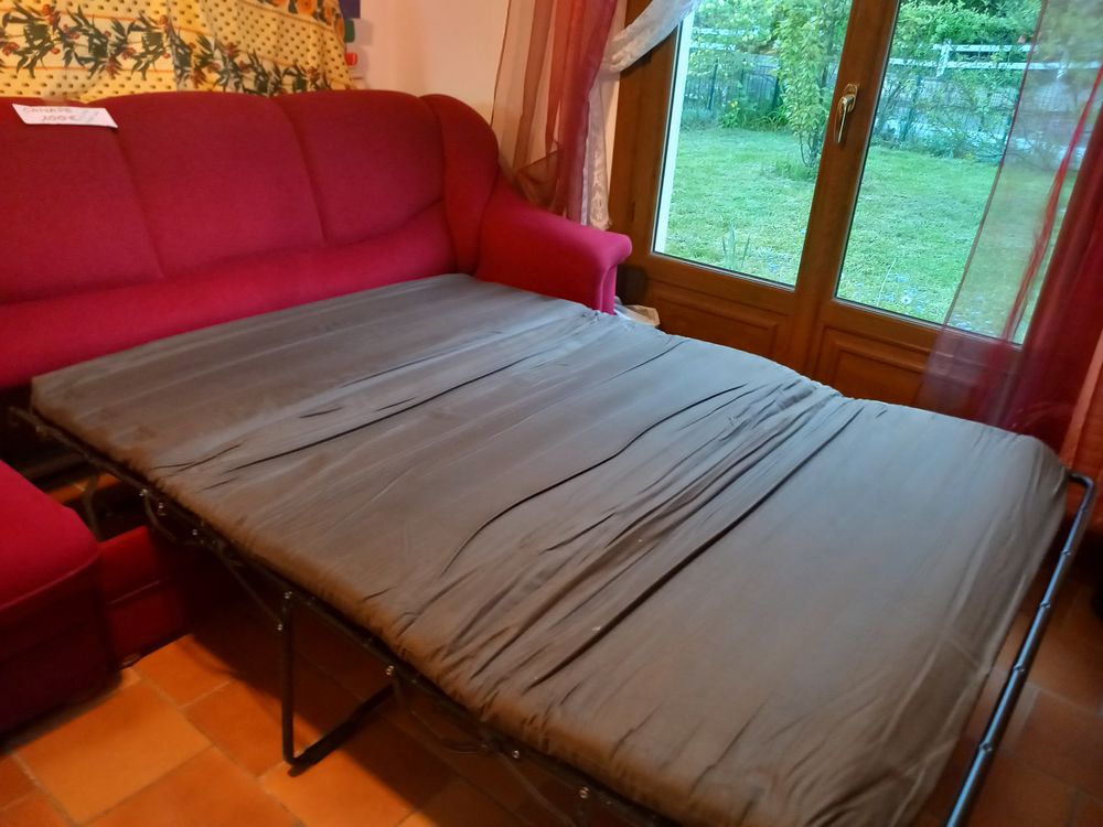 Canap&eacute; convertible tissu rouge bordeau Meubles
