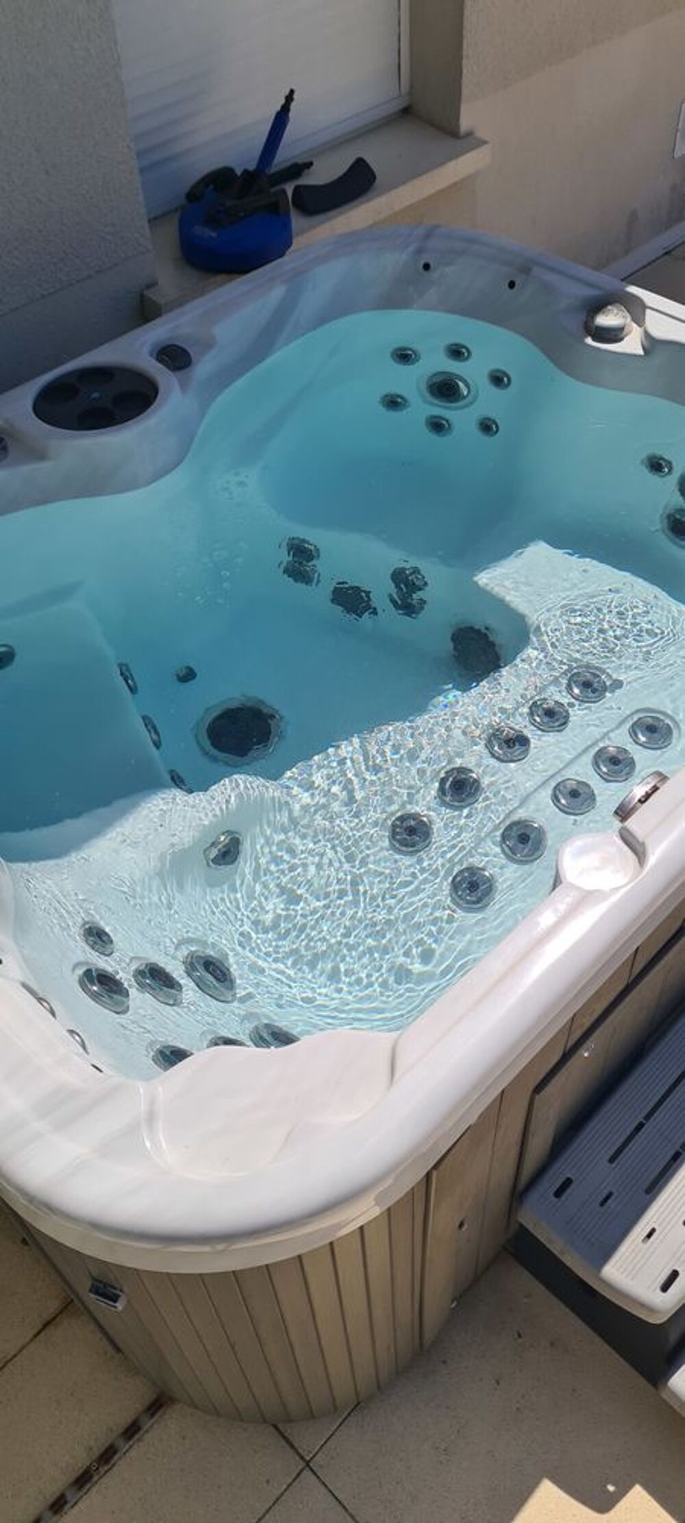 SPA HAUT DE GAMME COAST SPAS - OMEGA CLASSIC 50 (50 JETS) Sports