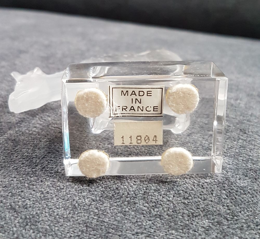 LALIQUE FRANCE, petite biche, faon, daim, chevreuil Décoration