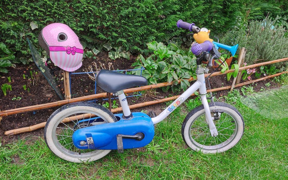 v&eacute;lo enfant jusqu'&agrave; 7/8 ans compris le casque 
Vélos