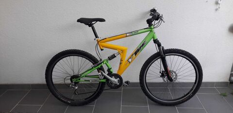 VTT
Tout suspendu 80 Ernestviller (57)