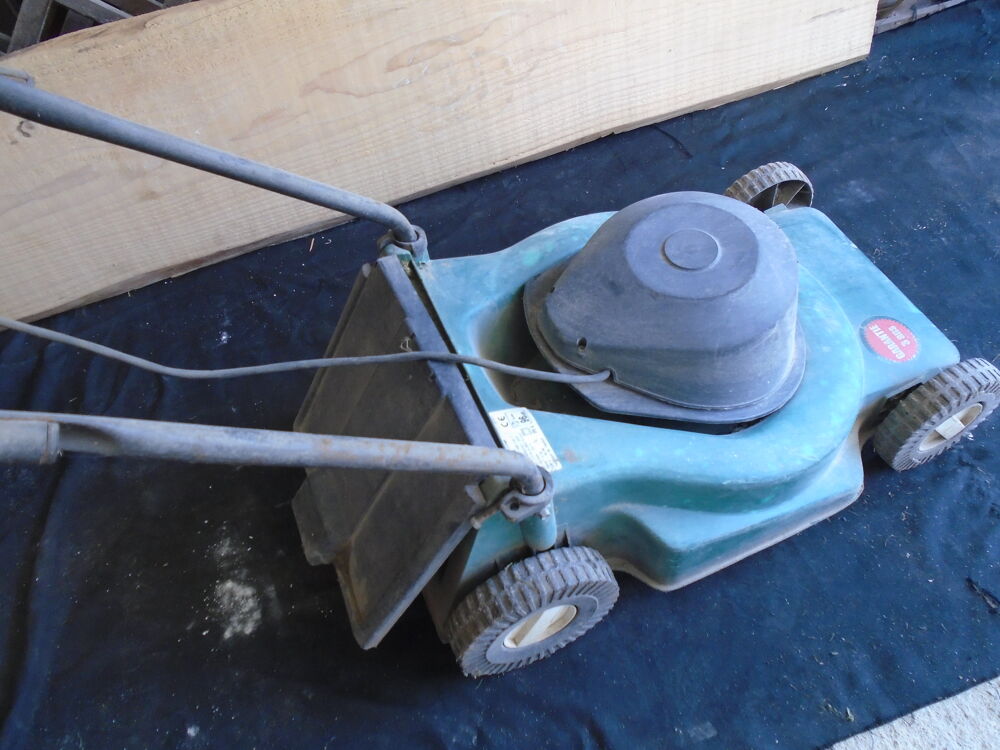 tondeuse &eacute;lectrique Jardin