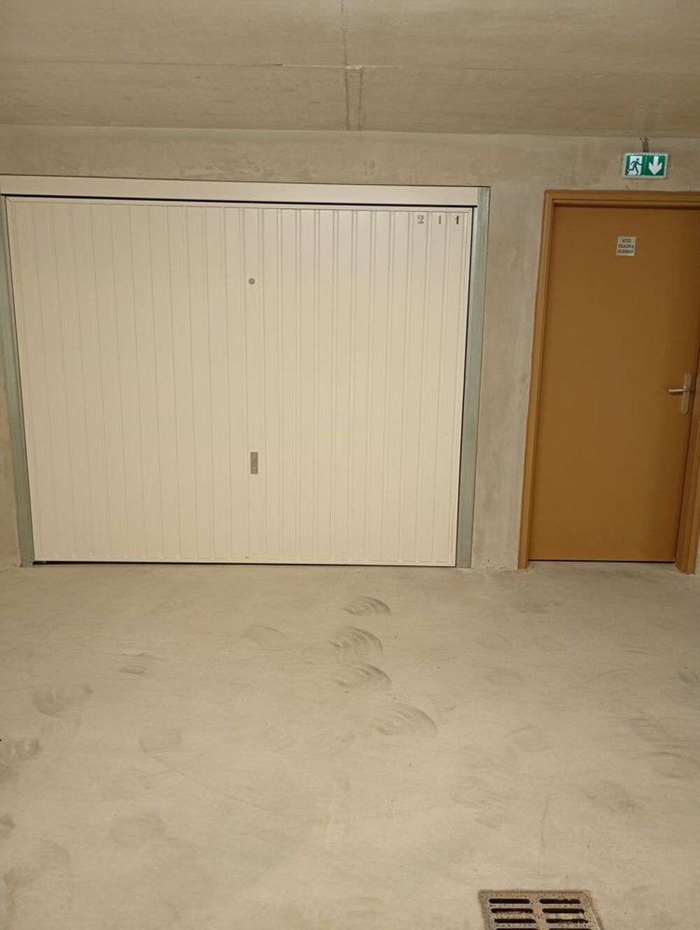 Vente Parking/Garage garage fermé 