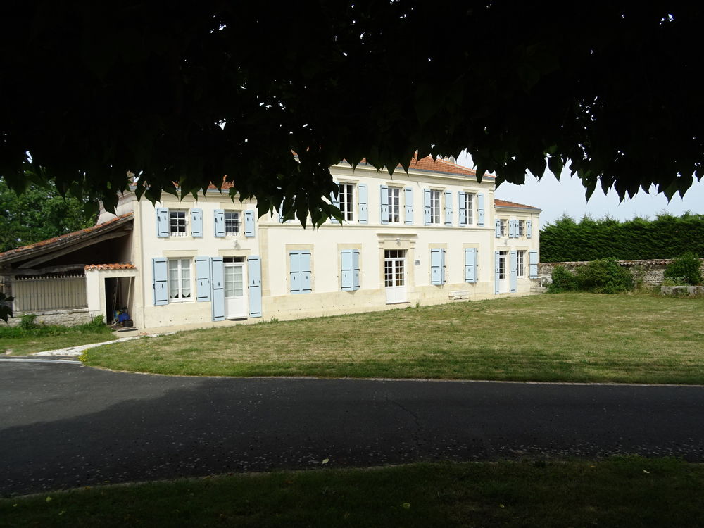 Vente Maison Maison rénovée290m2, 5 chambres Tonnay-boutonne