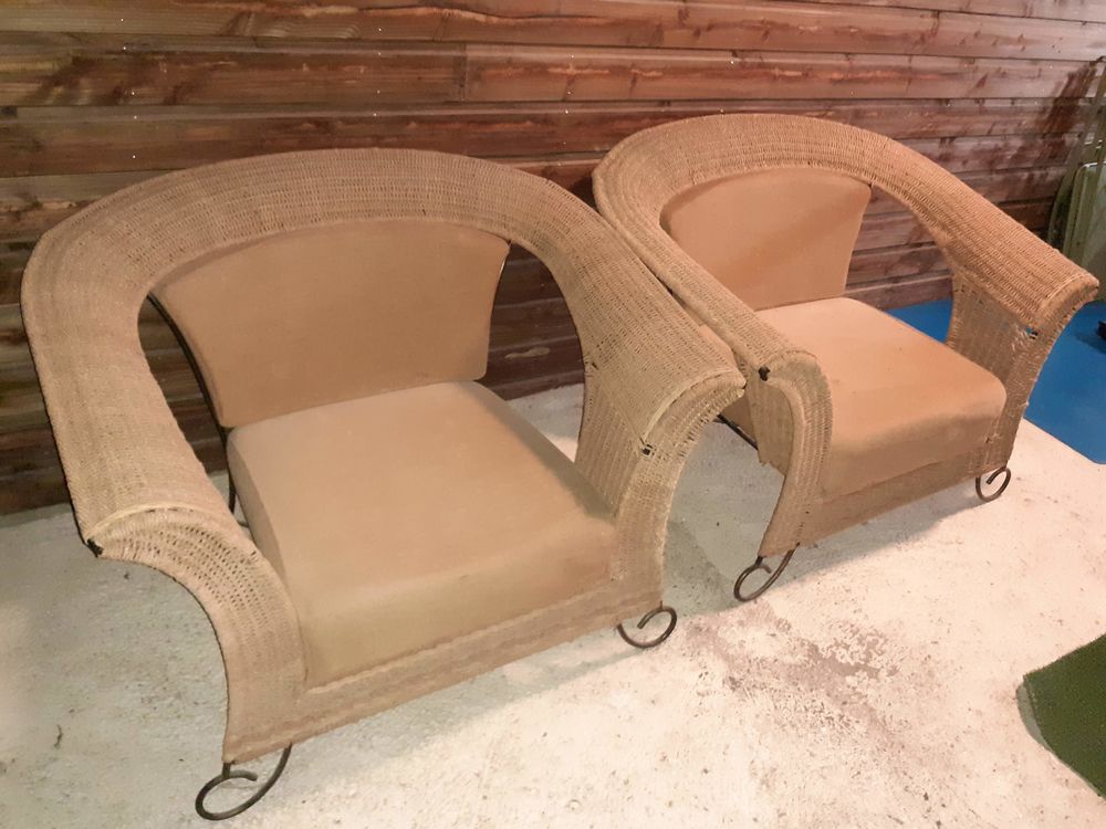 FAUTEUILS ET BANQUETTE Meubles