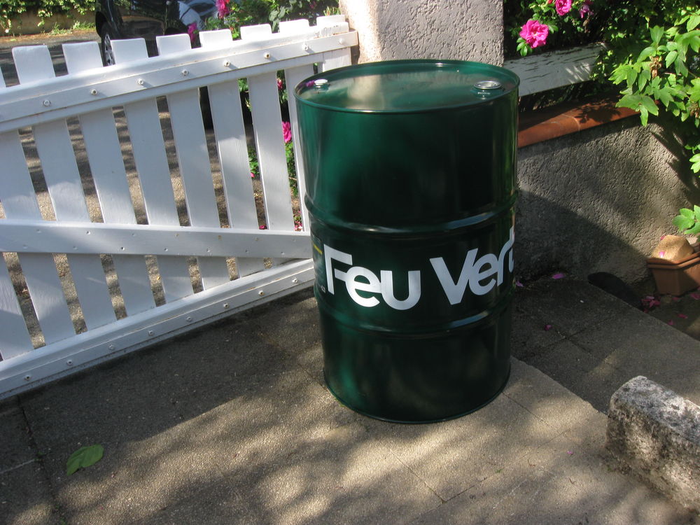 bidon ,fut 208 litres Bricolage