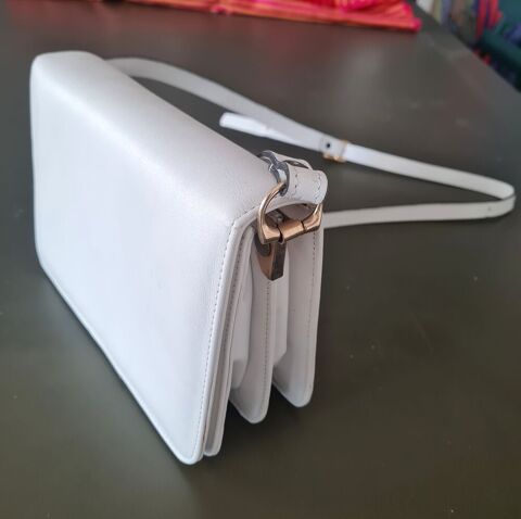 ravissant petit sac à main d'été, très mode 55 Paris 16 (75)