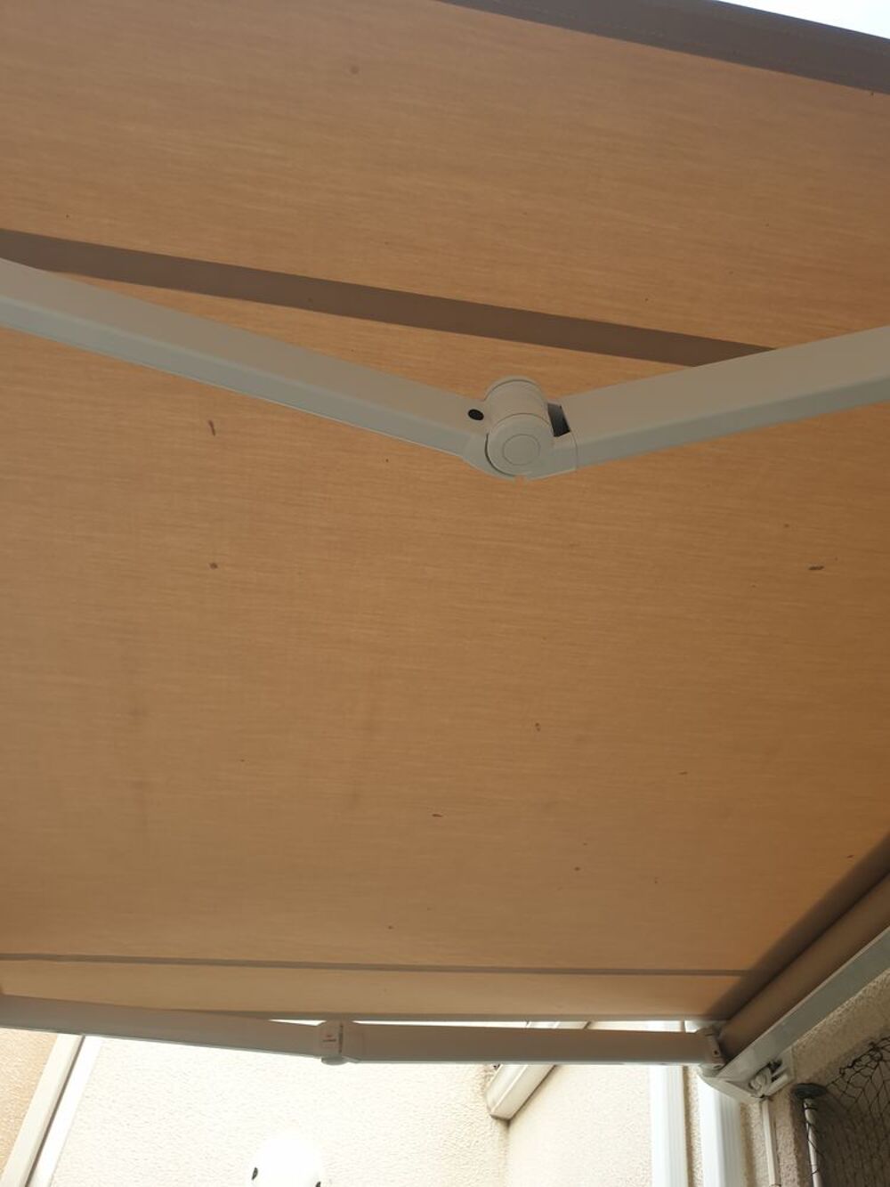 Store banne coffre int&eacute;gral motorisarion Somfy Jardin
