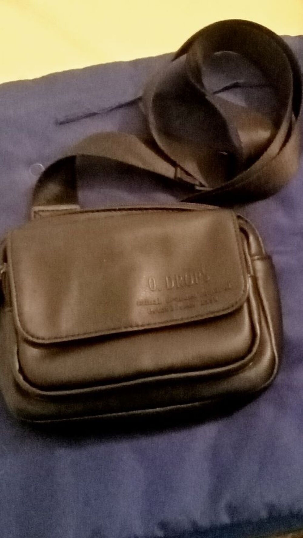 Sacoche pour homme et femme en cuir noir Maroquinerie