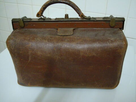 Sac ancien en cuir de mdecin ,objet ancien ,sac a main .. 20 Is-sur-Tille (21)