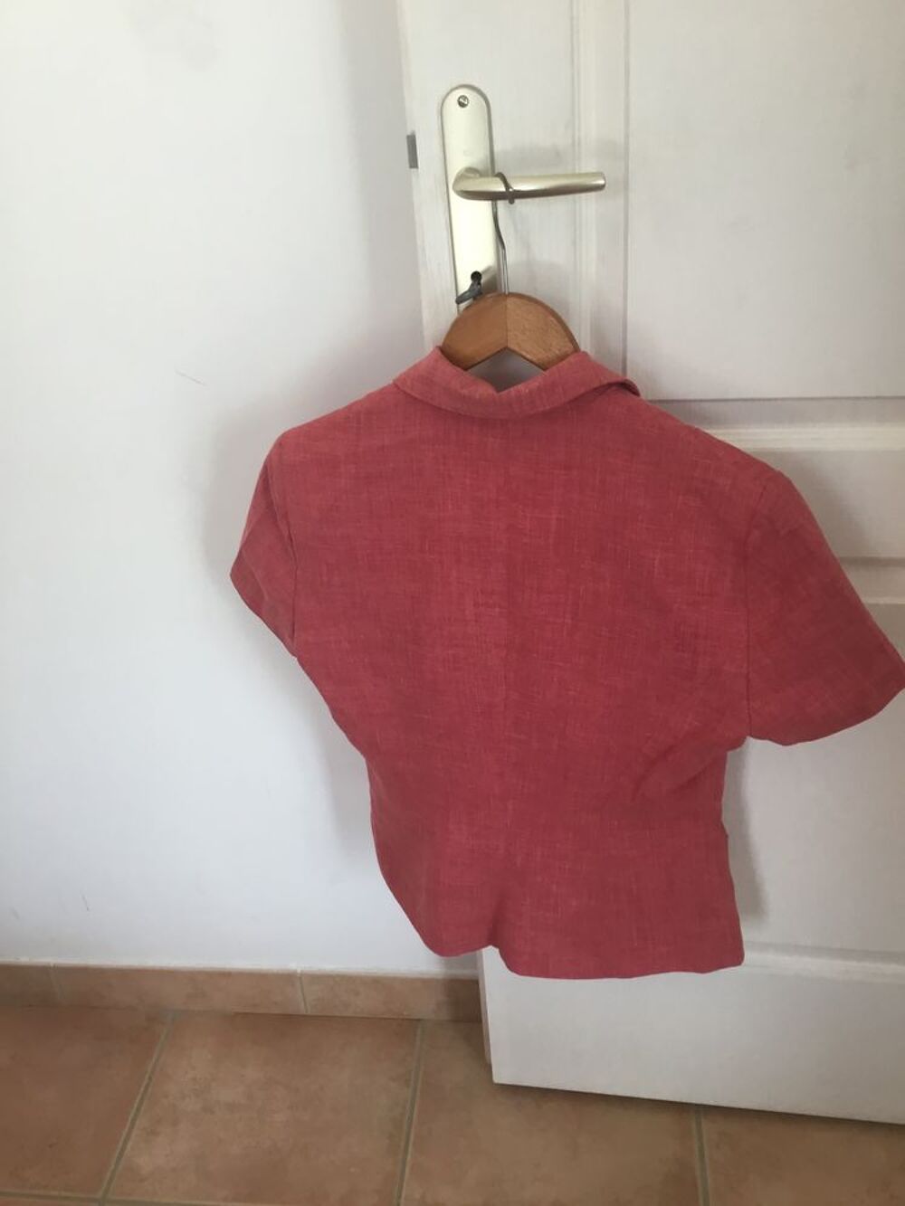 Joli ensemble femme veste et jupe, pour l'&eacute;t&eacute; Vtements